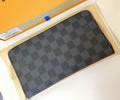 Louis Vuitton LV Zippy Wallet