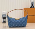 Louis Vuitton Hills Pochette Bag LV