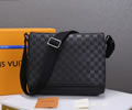 Louis Vuitton DISTRICT men Bag LV best