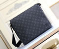 LV DISTRICT Size L Men Bag Top quality 1:1