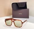 TOM FORD Sunglasses MODEL TF884 SIZE 60-18-140