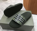 BURBERRY Lovers Slippers