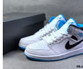Air Jordan 1 Mid SE Lovers shoes