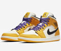 Air Jordan 1 Mid 852542-700 Lovers shoes 